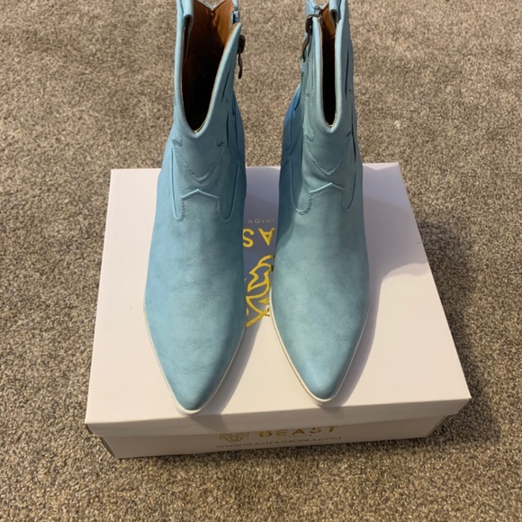 Women’s Beast Fashion western boots 8.5 - Picture 3 of 4